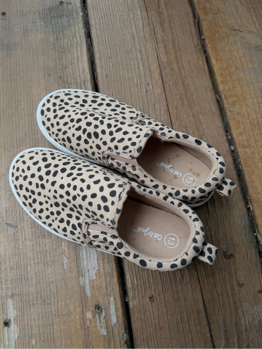 Cat & Jack Girl’s Slip-On Sneakers in Beige Cheetah 13